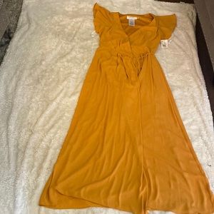Long bridesmaids dress size 8 beautiful wrap around color orange